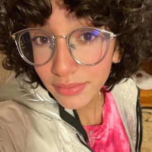 Meet your Posher, Leelee